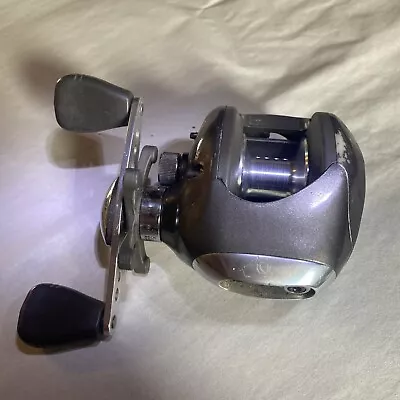 Quantum Accurist AC400C Baitcast Reel  Right Hand. • $9