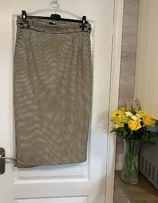 Marks And Spencer Size 14 Yellow/Black Maxi Skirt 🧡 • £0.99