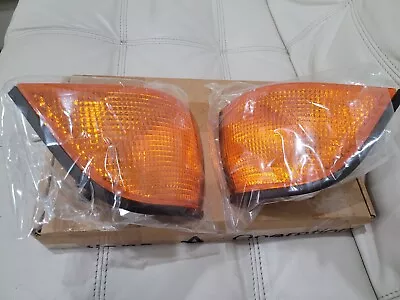 2pcs Indicator Light Blinker Lamp Tyc 18-5351-05-2 For Bmw 3 E36. Brand New • $60