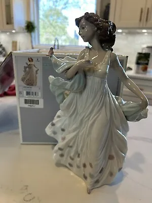 Lladro 12.5  Figurine Porcelain Statue  Summer Serenade  #6193  • $359