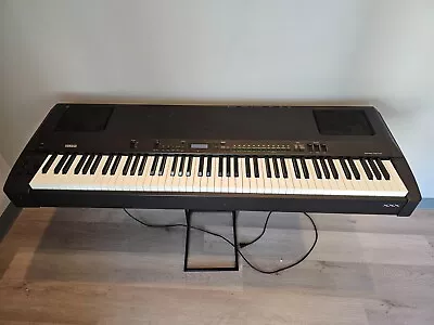 Yamaha Electronic Piano  P-200 • $435