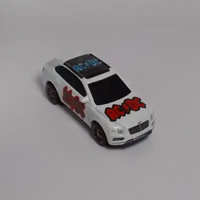 1/64 Hot Wheels: '18 Bentley Bentayga - Ac/dc - Custom • $8.99