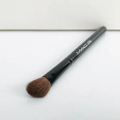 £9.72 • Buy 1x MAC 275SE Medium Angled Shading Brush, Travel Size, Brand New!