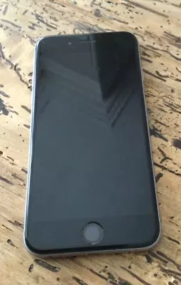 AppleMN0W2B/A IPhone 6 S - 32GB - Space Grey (Unlocked) • £40