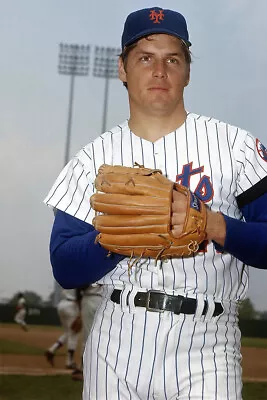 Tom Seaver Vintage American Baseball Player Match Wall Art Home - POSTER 20x30 • $23.99