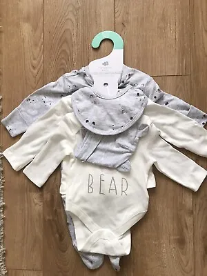 BNWT Baby Unisex 6 Pieces 0-3 Months Clothing Starter Set Grey/White 🐻 Primark • £10