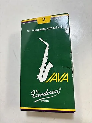 Vandoren SR263 Alto Sax 3 Strength Java Saxophone Reeds Green Box Of 9 • $22