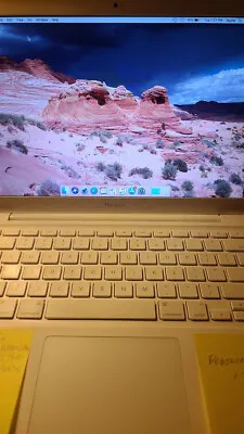 Apple Macbook 13 A1342 White 8 GB Memory 2.26GHz 250GB HDD OSX High Seirra  • $110