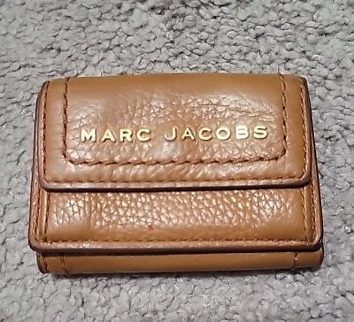 Marc Jacobs THE GROOVE MINI TRIFOLD WALLET M0016973 240 SMOKED ALMOND • $35