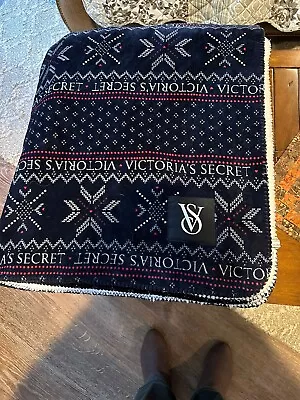 Victoria’s Secret Plush Sherpa Holiday Throw Blanket 2023 Black 50x60 • $25