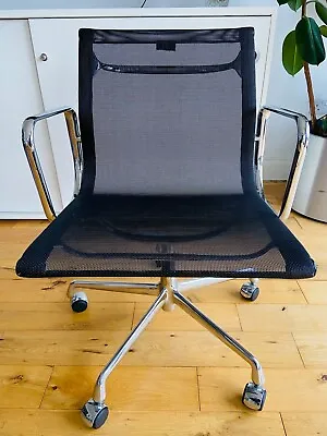 Vitra Charles Eames Black Mesh With Castors • £550