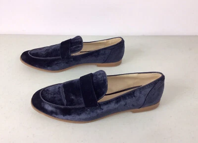 Zara Blue Velvet Shoes Womens 39 • $24.95