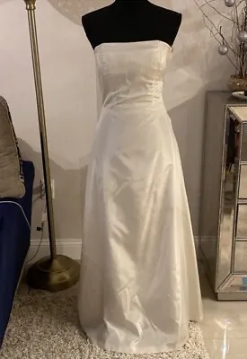 Vera Wang Vintage Wedding Dress XS • $525