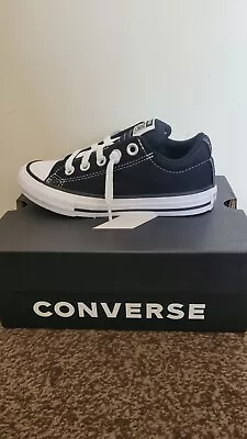 Low Youth Converse Size 11.5  • £25