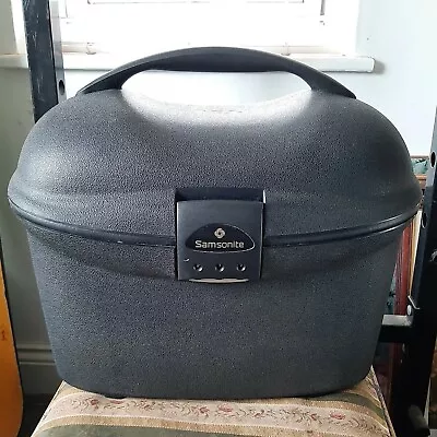 Samsonite Hard Shell Oyster Vanity Case - Black With Combination Lock. • £22.99