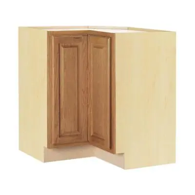 Hampton Bay Kitchen Cabinet 5  X 16.5  X 34.5  Corner Base Standard Medium Oak • $408.48
