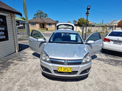 $3990 • Buy 2006 Holden Astra Ah Cdx 3dr Hatchback 5 Speed Manual 1.8 Litre