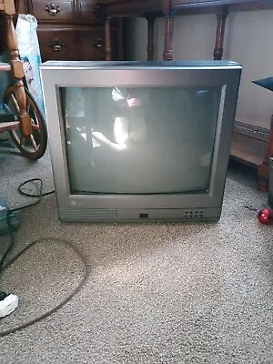 Vintage GE Gaming Tv Television Monitor Retro 19  GT406A Woodgrain 1999 • $136.95