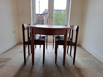 Vintage Scandi / Danish Extendable (468 Person) Dining Table And Chairs Set  • £150