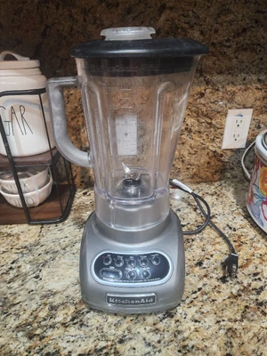 $18.30 • Buy KitchenAid Blender - KSB560MC0 - Silver/Gray 5-Speed- Tested - Clean Condition