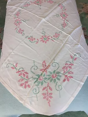 Vintage White Hand Embroidered Tablecloth • $1.24