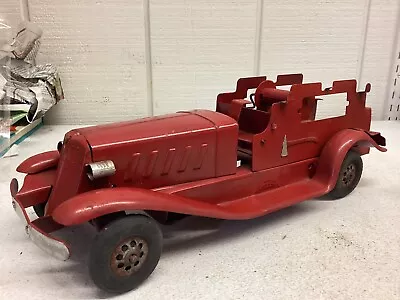 PRESSED STEEL 1940s MARX FIRE TRUCK. FRICTION AND BATTERY OP. • $65