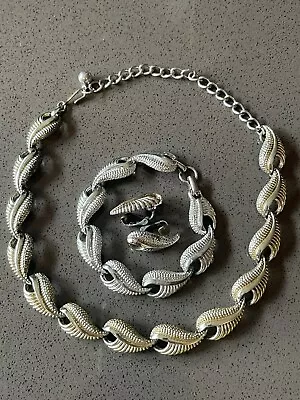 1950's Vintage Paisley Patterned Necklace Bracelet & Earrings Silver Toned Set • $24.99
