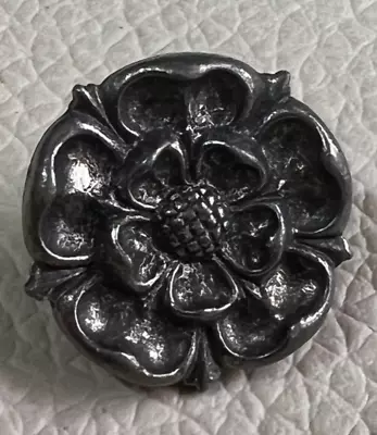 PEWTER YORKSHIRE LANCASHIRE TUDOR ROSE Pin Badge Lapel Brooch • £9