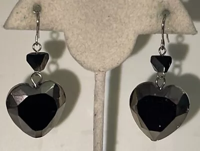 Vintage Silver Tone Black Glass Heart Hook  Pierced Earrings Jewelry TEH11-43 • $5.50