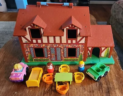 Vintage 1980 Fisher Price Little People Family Tudor House #952 W/Accessories • $24.99