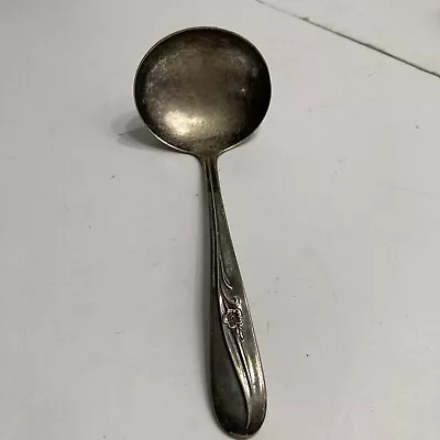 H&T Mfg Co. Serving Ladle Silver Plate Meadow Flower 1940 • $6.95