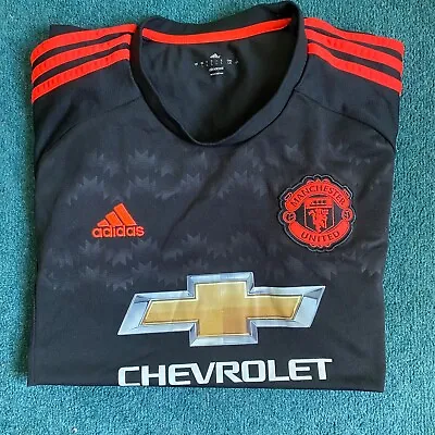 Manchester United Third Kit (L) • £20