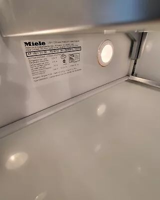 Miele 30” MasterCool Panel Ready Bottom Freezer Refrigerator KF 1801 VI.  • $2000