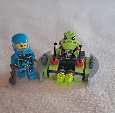 £1 • Buy Lego Alien Conquest: Alien Striker. Set 7049. With 2 Mini Figures & Instructions