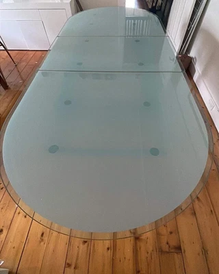 $450 • Buy Calligaris Glass Dining Table - Italian Made (extendable Seats Up To 8)