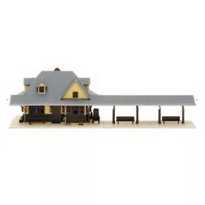 Atlas 2841 N Suburban Passenger Station Building Kit • $37.93