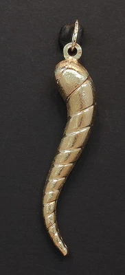 £135 • Buy 9 Carat Yellow Gold Hollow Patterned Horn Of Plenty Pendant (80.23.213)