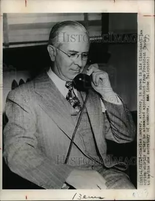 1948 Press Photo Charles Sawyer Attorney In Cincinnati Law Office With Truman. • $19.99