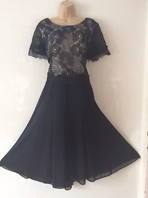 JACQUES VERT Size 18 Beautiful Embroidered Fllowers Swishy Hem Dress In Black • £9.50