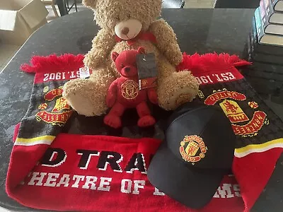 Manchester United Bundle - Cap Scarf Small & Large Teddy • £1.99