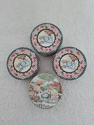 Mary Engelbreit Pooch Sweetheart Round Gift Boxes - 4 Boxes • £5