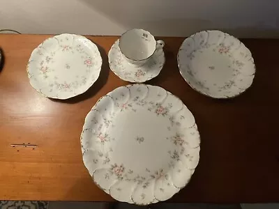 Mikasa Endearment 5  Piece Place Setting • $80