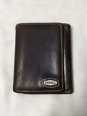 $24.95 • Buy Vintage Fossil Brand Men's Brown Leather Trifold Wallet 10 Pockets Good Conditio