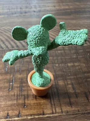 Topiary DISNEY MICKEY MOUSE HEDGE SHAPED MICKEY ACTION FIGURE TOY • $9.22