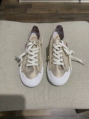 Pablosky Girls Low Top Sneakers Gold Size 34 • $25