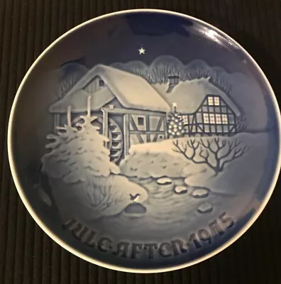 COPENHAGEN Bing Grondahl B&G 1975 CHRISTMAS AT THE OLD WATER-MILL 9075 PLATE   • $16.70