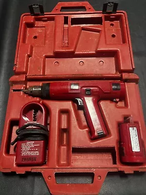 Vintage Milwaukee 7.2v Cordless Drill Driver 0214-1 W/Charger 2 Batteries Case • $45