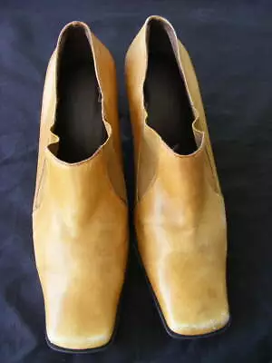 NINE WEST Shoes Heels ~ VINTAGE / RETRO WELL WORN Women's Ladies Footwear. • $16.70