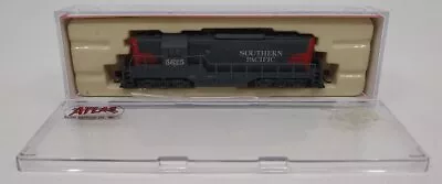 Atlas 48420 N Scale Southern Pacific GP-9 T.T. Diesel Locomotive #5625 LN/Box • $100.99