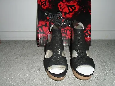 $24.99 • Buy Fergalicious By Fergi Black Cork Wedge Kendra Shoes Size 7.5 New In Box